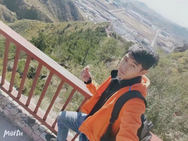 小啊鹏的第一张照片--青岛相亲服务中心