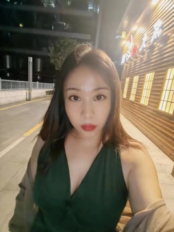 叶子青青的第三张照片--青岛相亲服务中心