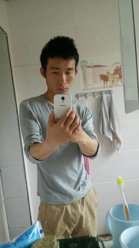 蔚蓝天空的第一张照片--青岛相亲服务中心