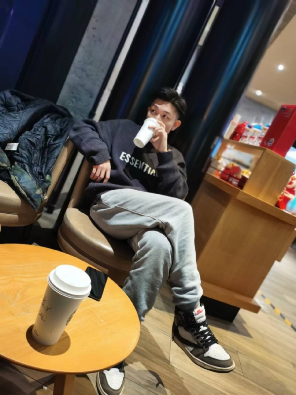 LAZY的第一张照片--青岛相亲服务中心