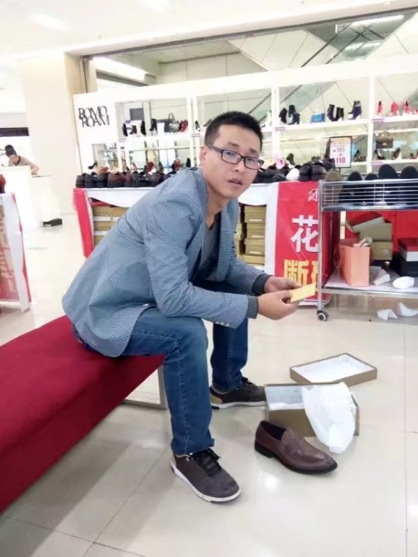 借我你的手的第一张照片--青岛相亲服务中心