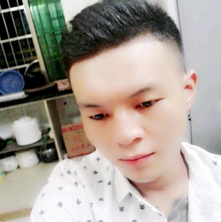 子龙的第一张照片--青岛相亲服务中心