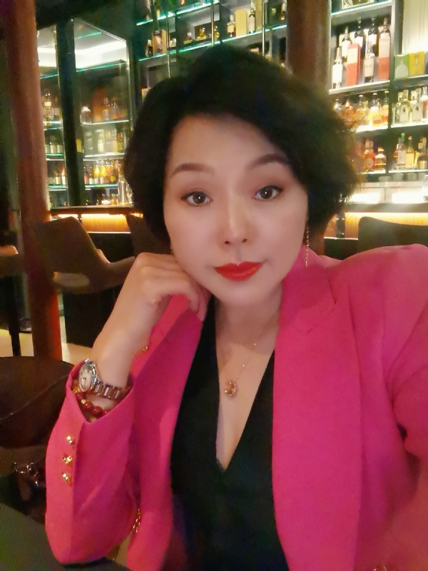 feng的第一张照片--青岛相亲服务中心