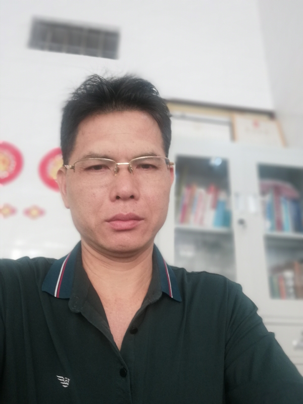 后视镜的第一张照片--青岛相亲服务中心