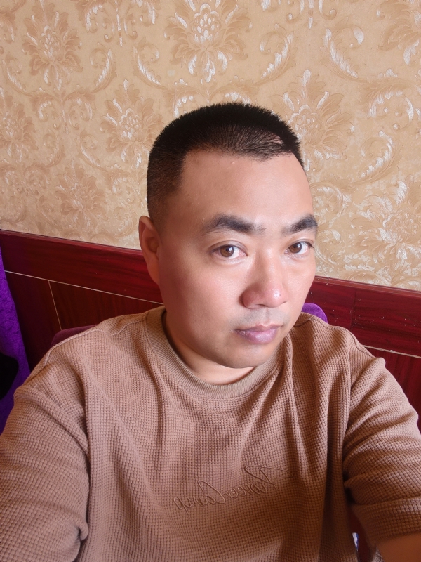 擦亮眼睛向前看的第二张照片--青岛相亲服务中心
