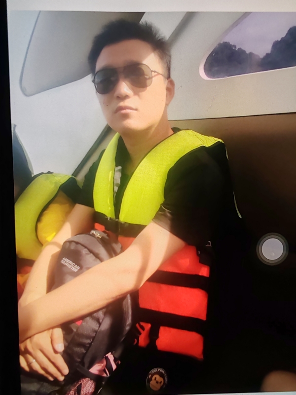 座看烟霞散的第一张照片--青岛相亲服务中心