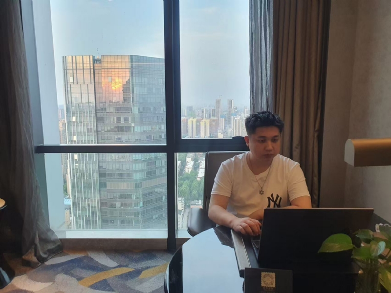 ying的第一张照片--青岛相亲服务中心