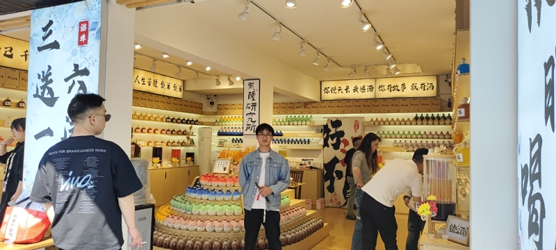 lilili109y的第三张照片--青岛相亲服务中心