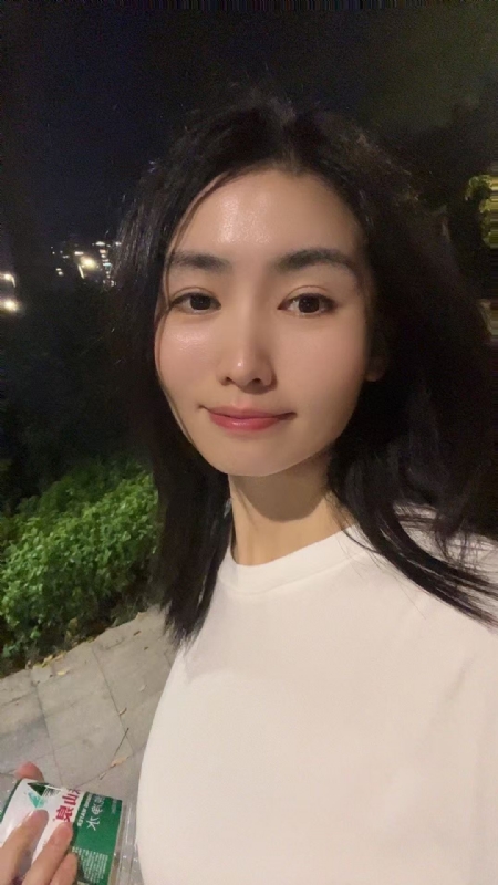 pan的第一张照片--青岛相亲服务中心