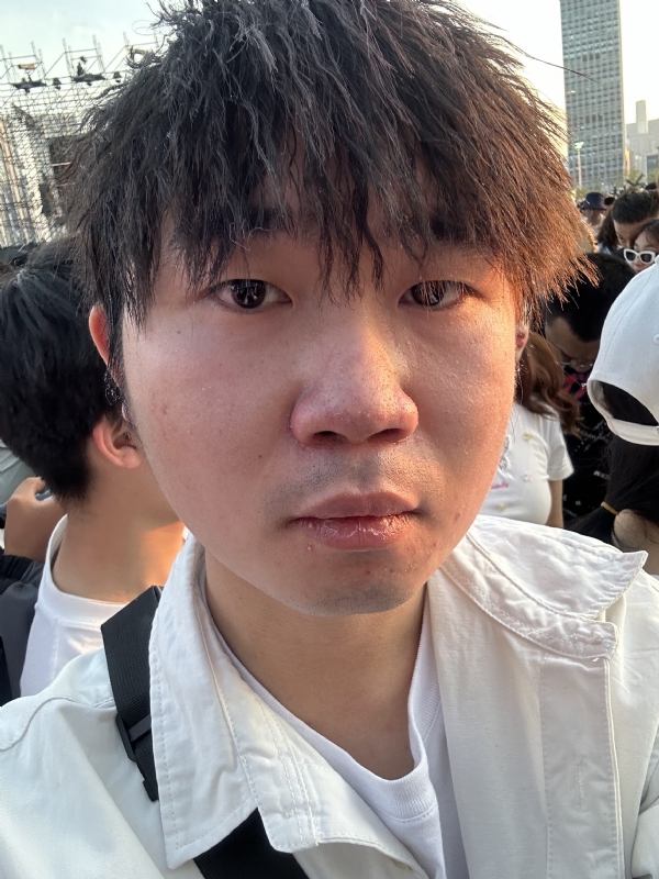 会修电脑的小杨的第一张照片--青岛相亲服务中心