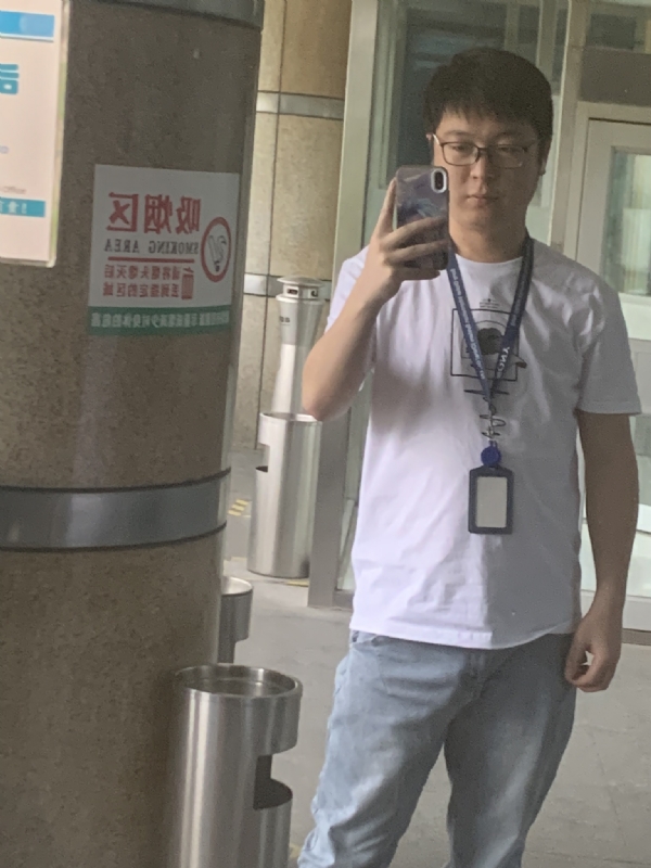 潜伏的第一张照片--青岛相亲服务中心