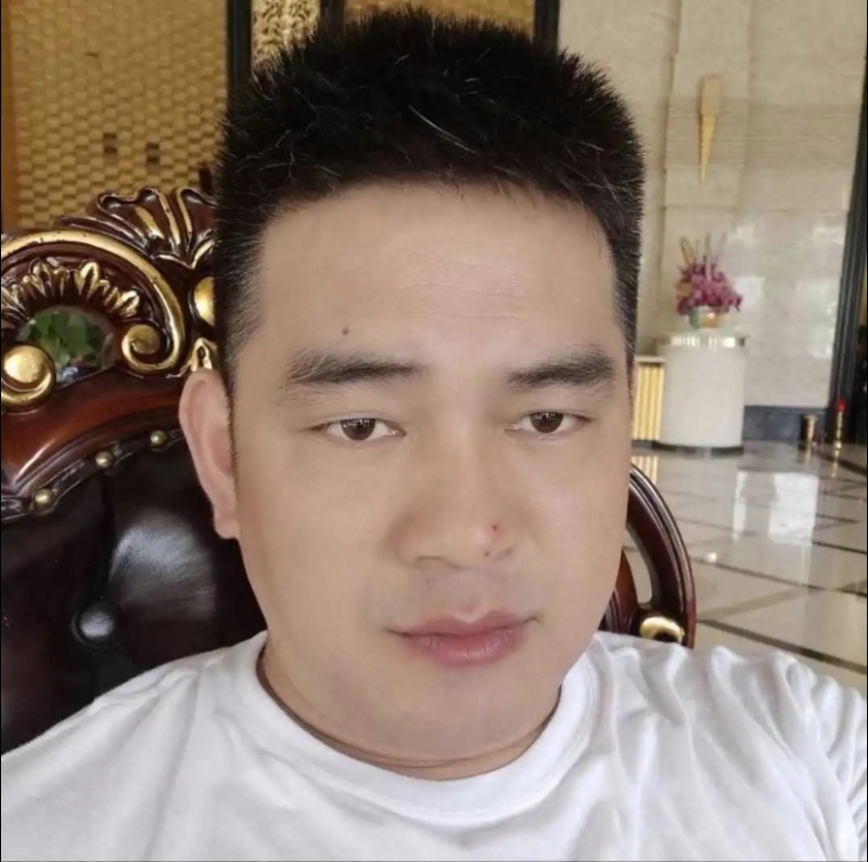 随风的第一张照片--青岛相亲服务中心
