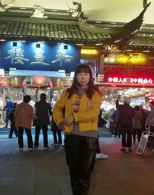 君倩的第三张照片--青岛相亲服务中心