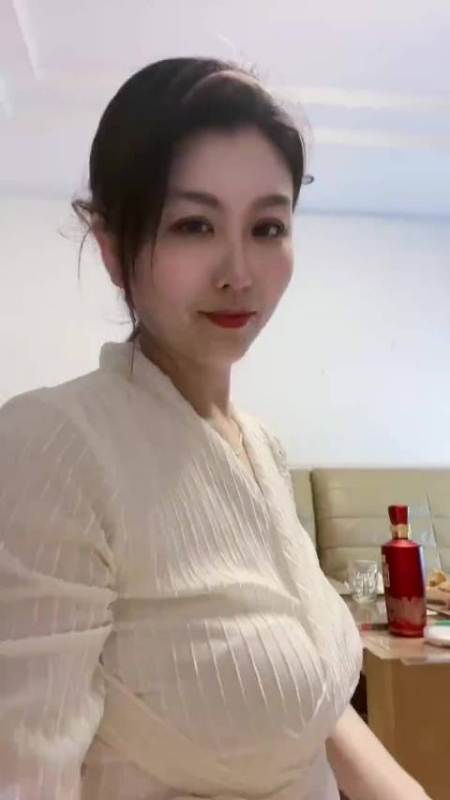 钕钕的第一张照片--青岛相亲服务中心