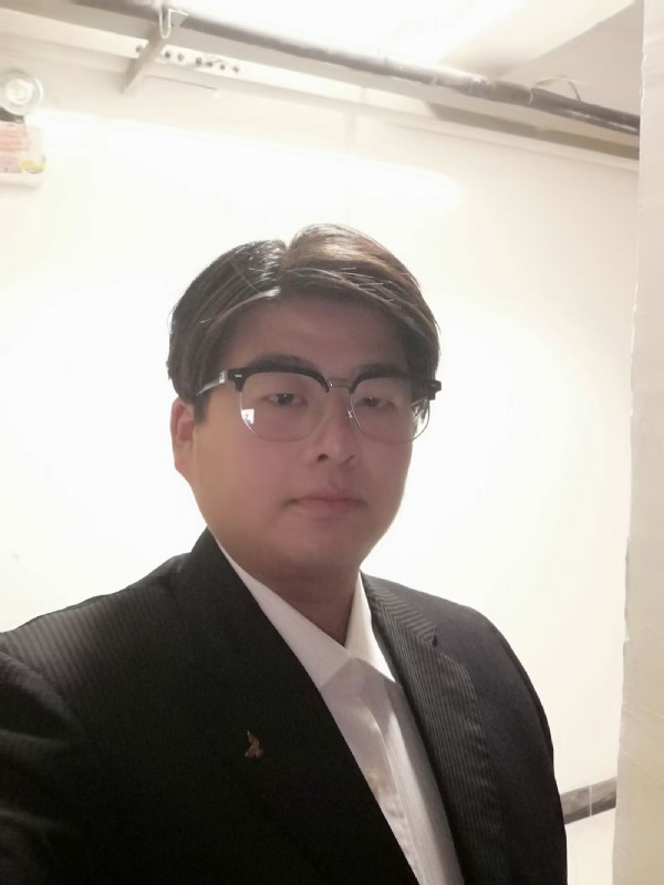 孤独一人的第一张照片--青岛相亲服务中心