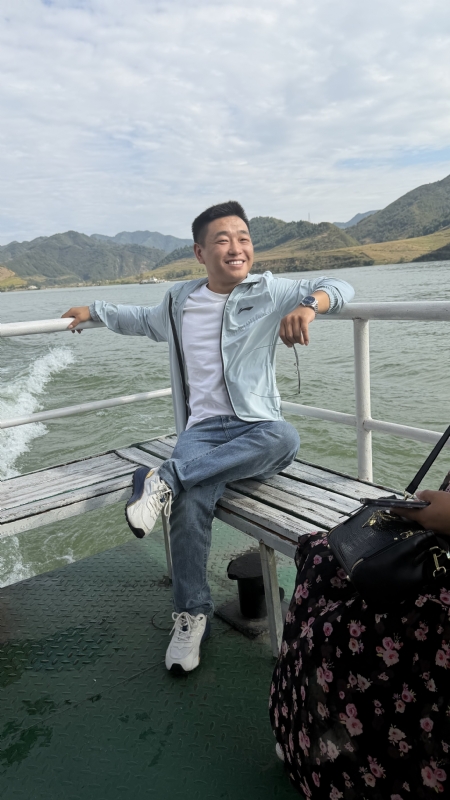 烟花易笑的第一张照片--青岛相亲服务中心