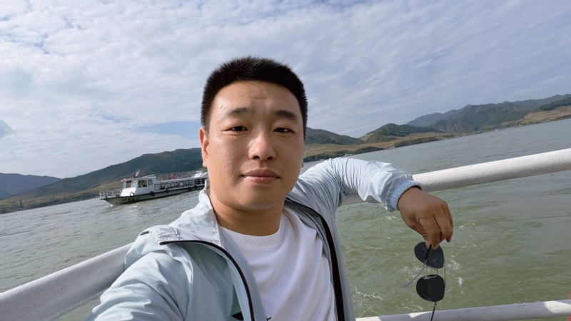 烟花易笑的第四张照片--青岛相亲服务中心