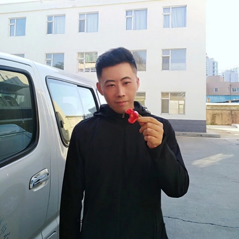 李信的第二张照片--青岛相亲服务中心