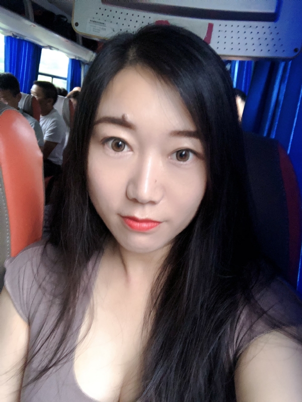 杨杨的第一张照片--青岛相亲服务中心