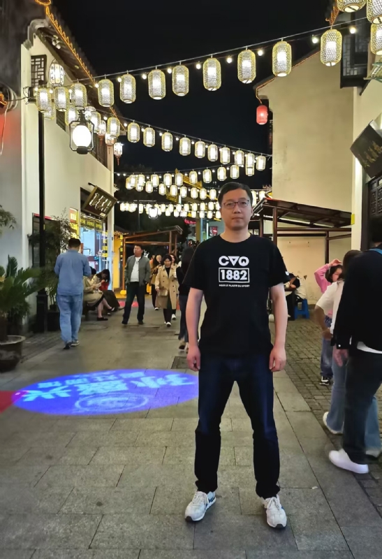 张楚岚的第一张照片--青岛相亲服务中心